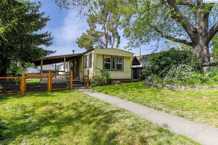 205 N C St, Endicott, WA 99125 - #2