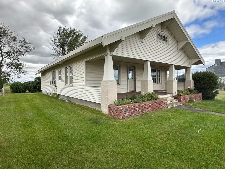 202 E 6th St., Lacrosse, WA 99143 - #3