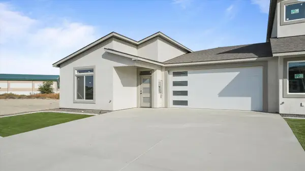 1109 Fairhaven Loop, Richland, WA 99352
