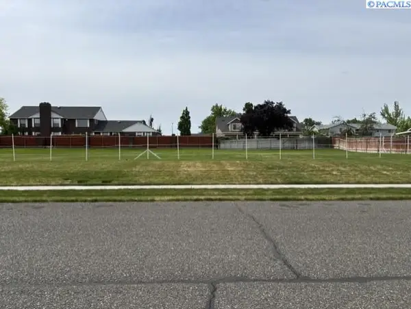 4704 Sahara Drive, Pasco, WA 99301