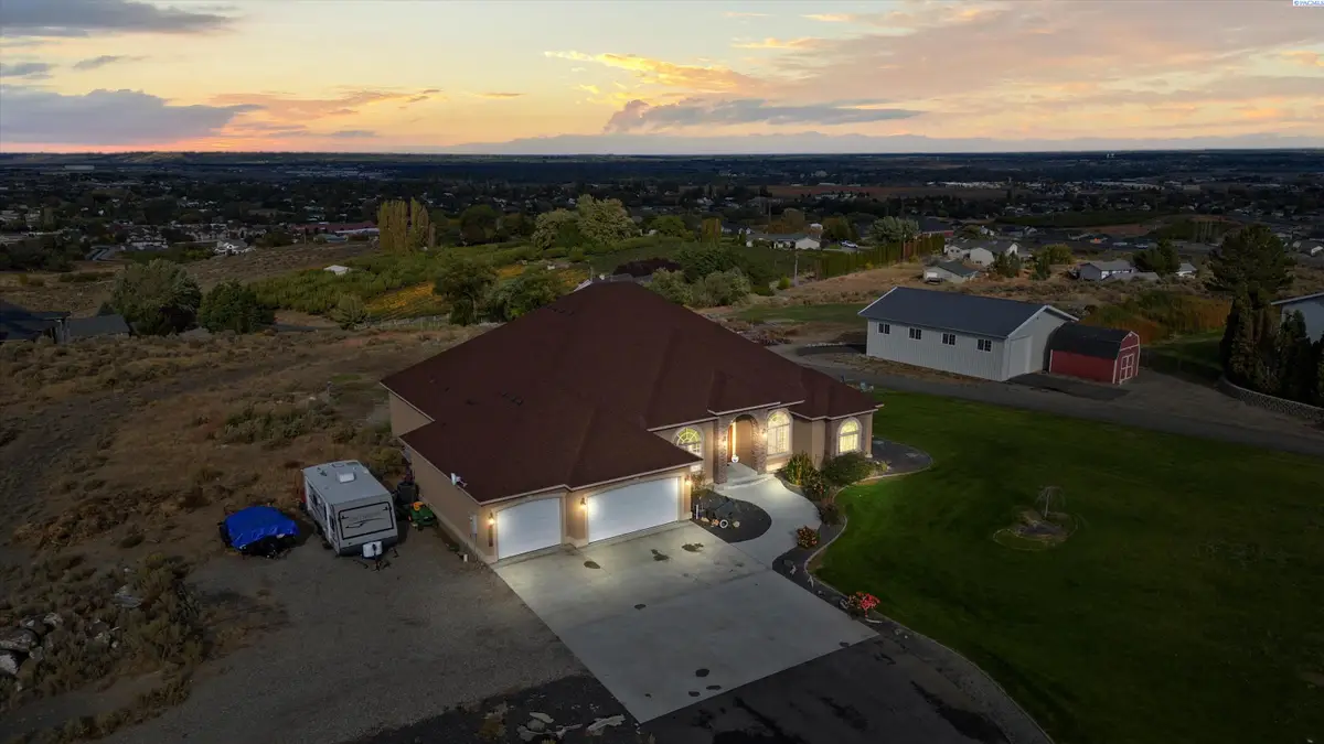 70516 E 680 Pr Ne, Richland, WA 99352 - #1