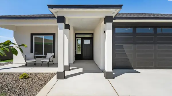3802 Scout Street, Richland, WA 99352
