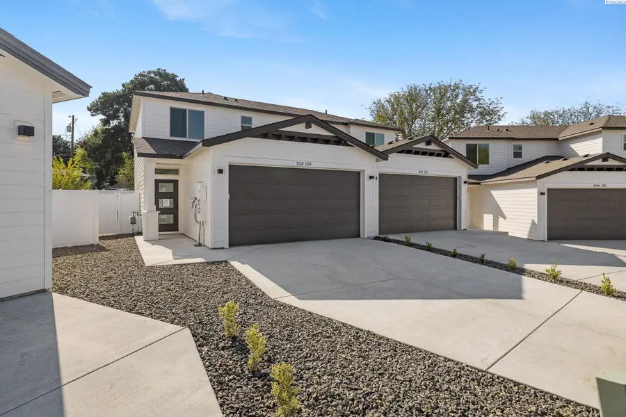 1118 S Underwood Pl, Kennewick, WA 99337 - #2