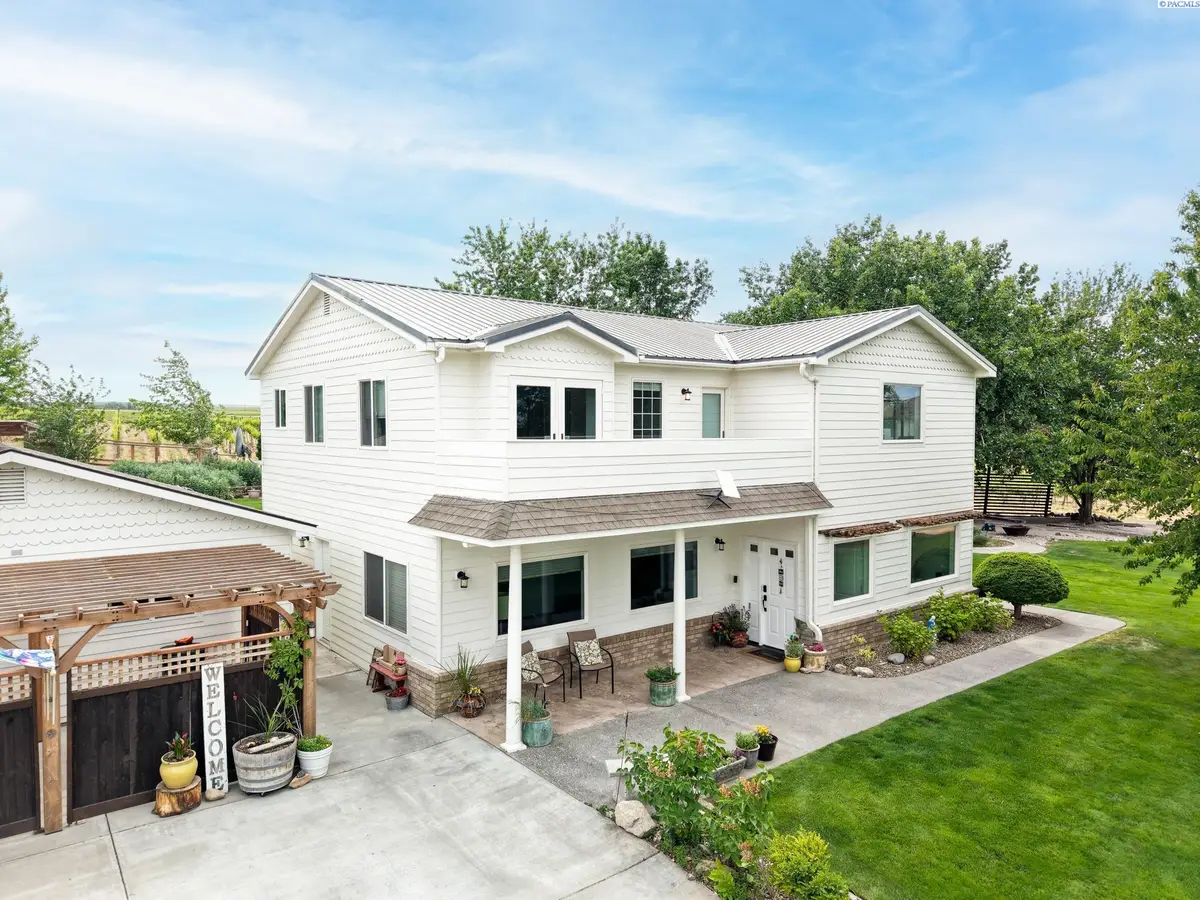 52929 E Kennedy Rd, Benton City, WA 99320 - #1