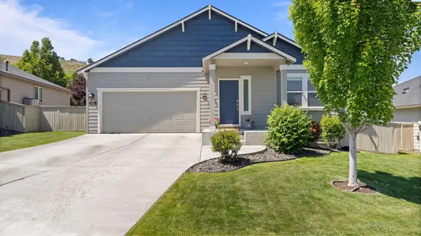 2010 S Kellogg Place, Kennewick, WA 99338