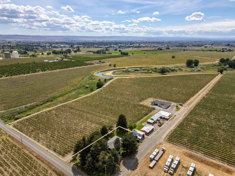 2050 Olmstead Road, Grandview, WA 98930 - #2