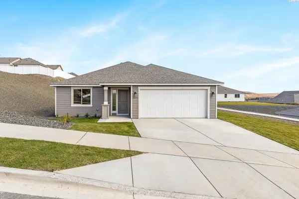 2835 S Penn St, Kennewick, WA 99338