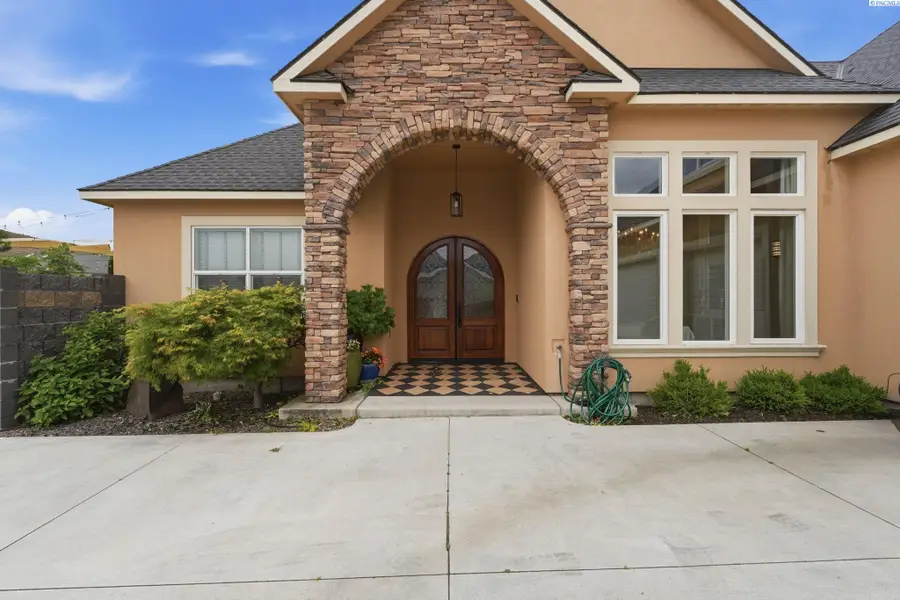 3659 Nottingham Dr., Richland, WA 99352 - #3