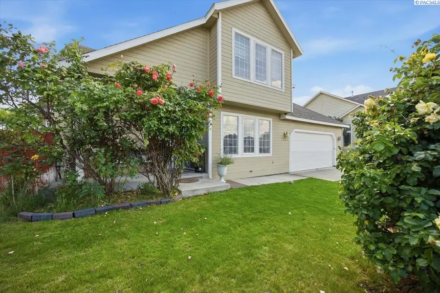 7127 W 2nd Pl, Kennewick, WA 99336 - #2