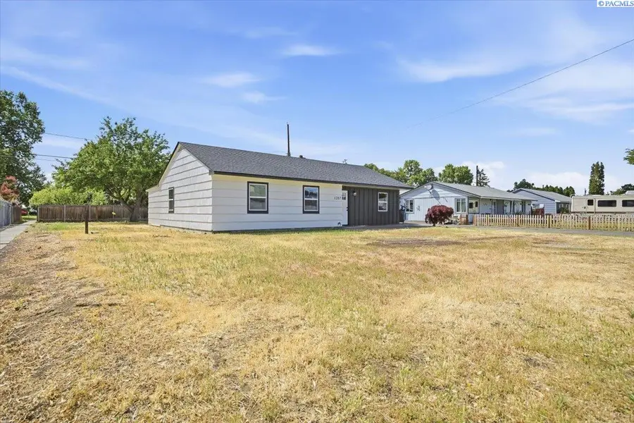 1207 Acacia Ave, Richland, WA 99354 - #2