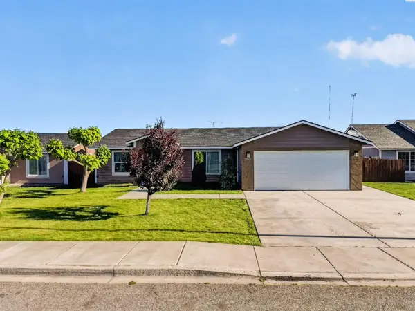3805 Estrella Dr, Pasco, WA 99301