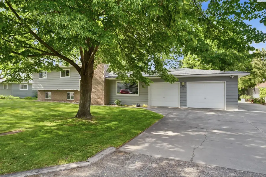 810 W 24th Ave, Kennewick, WA 99337 - #2