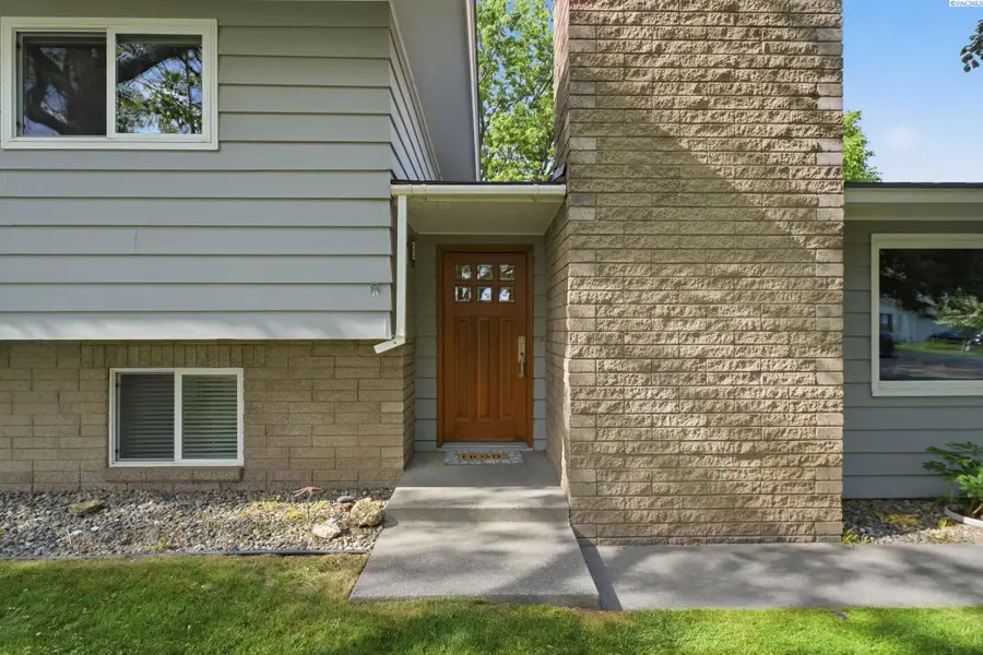 810 W 24th Ave, Kennewick, WA 99337 - #3