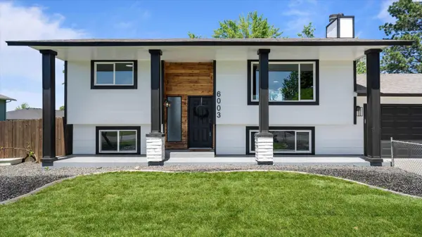 6003 W Okanogan Loop, Kennewick, WA 99336