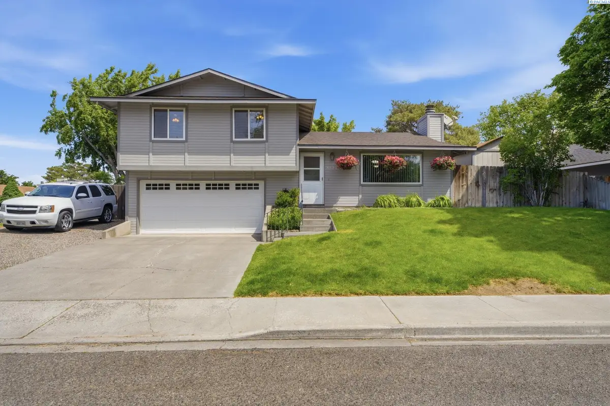 8524 W Entiat Pl, Kennewick, WA 99336 - #1