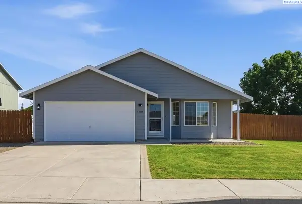 7704 Bonilla Dr, Pasco, WA 99301
