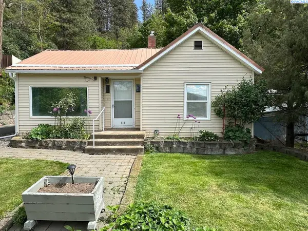 910 N Park St., Colfax, WA 99111