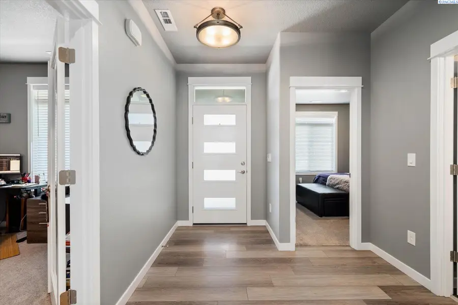 5627 W 31st Ave, Kennewick, WA 99338 - #3