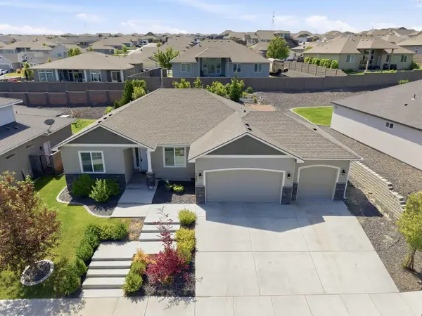 7003 W 32nd Ave, Kennewick, WA 99338