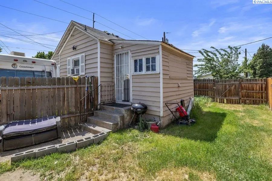 1311 W Mead Ave, Yakima, WA 98902 - #2