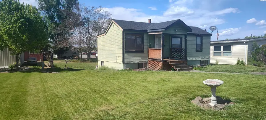 1116 Sherman Ave, Prosser, WA 99350 - #2