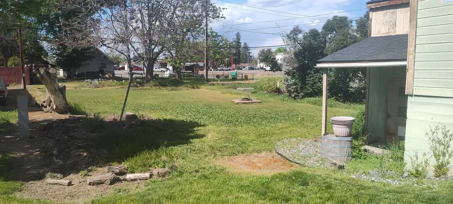 1116 Sherman Ave, Prosser, WA 99350 - #3