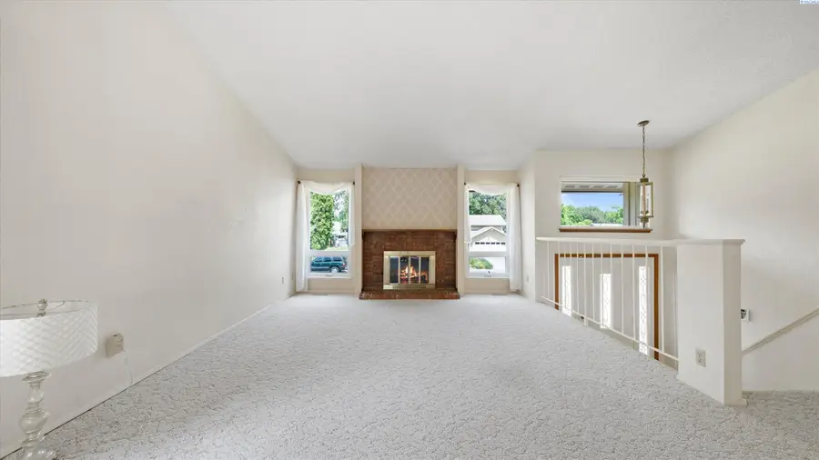 135 Patton St., Richland, WA 99354 - #3