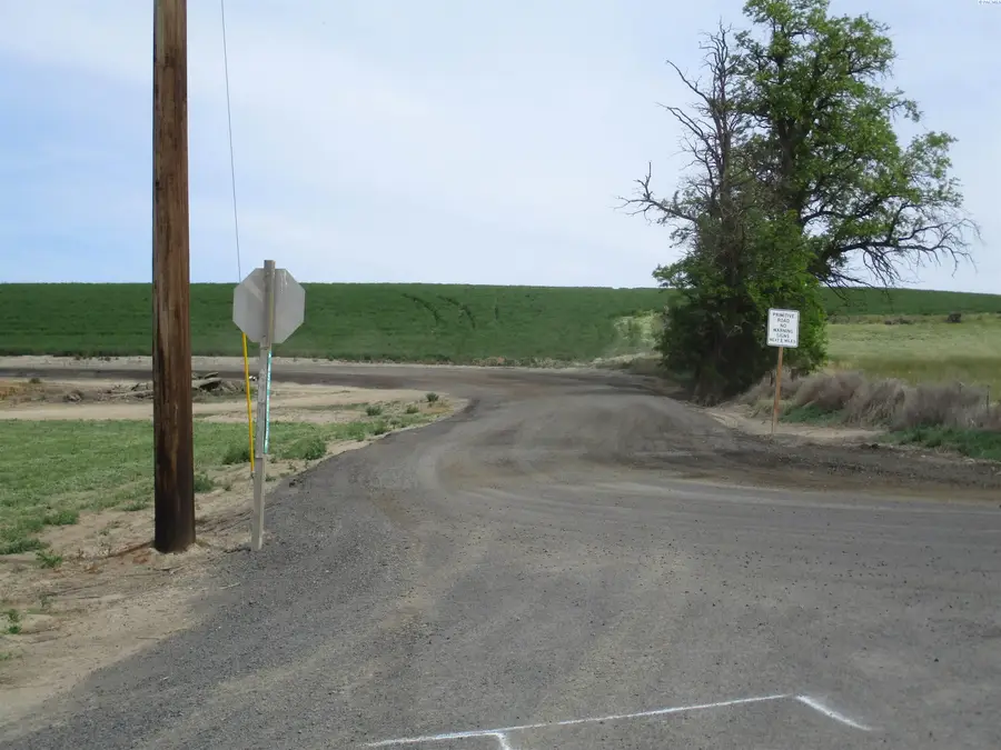 000 Ash Hollow, Touchet, WA  - #2