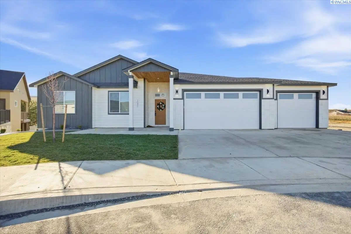 1040 S Florida Pl, Kennewick, WA 99338 - #1
