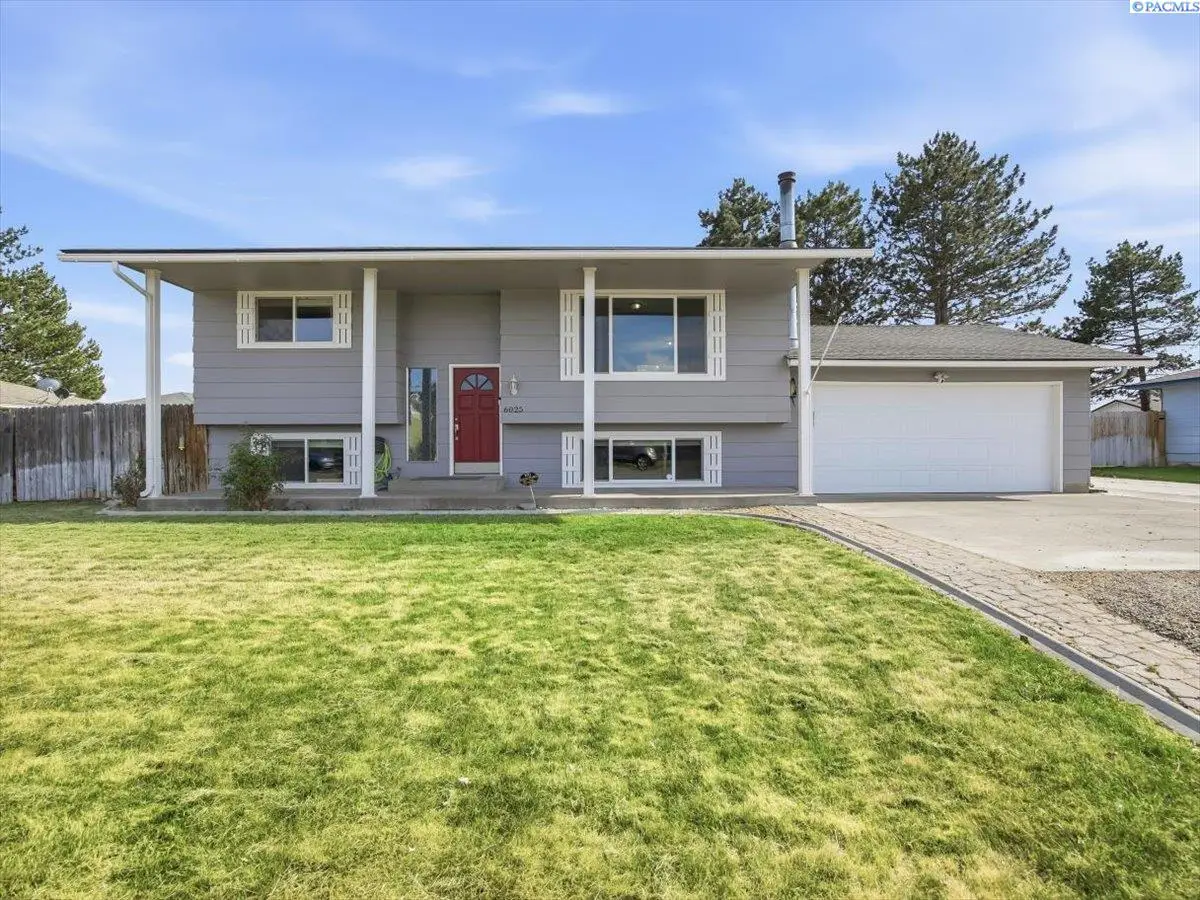 6025 W Okanogan Loop, Kennewick, WA 99336-7625 - #1