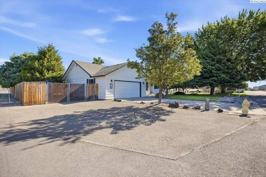 6115 W Agate St., Pasco, WA 99301 - #2