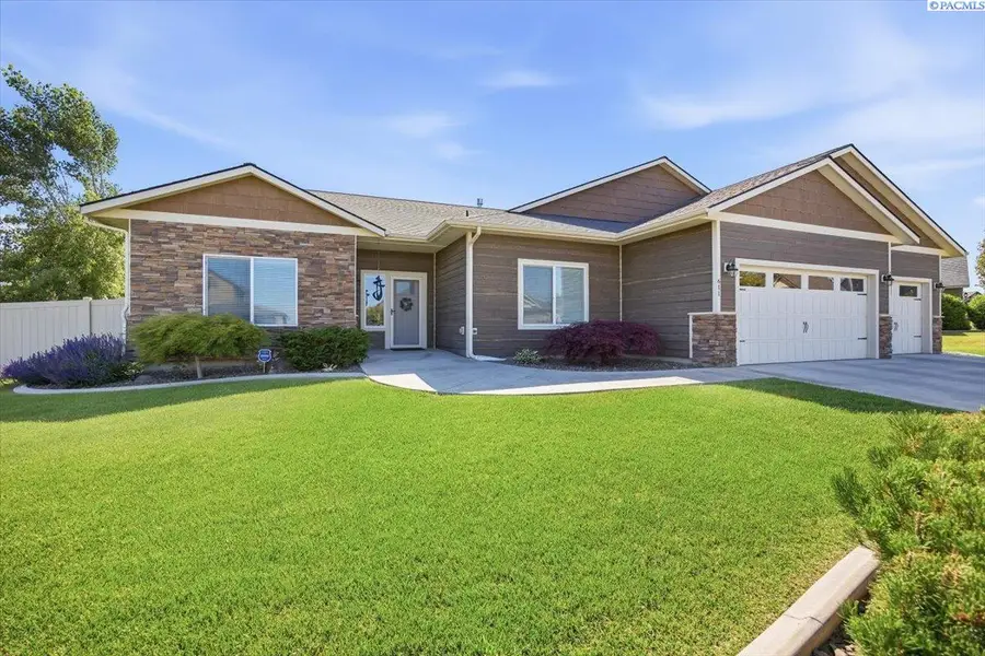 611 Hunter St, Richland, WA 99352 - #2