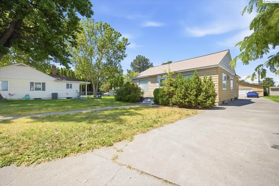 413 Douglass Ave, Richland, WA 99352 - #2