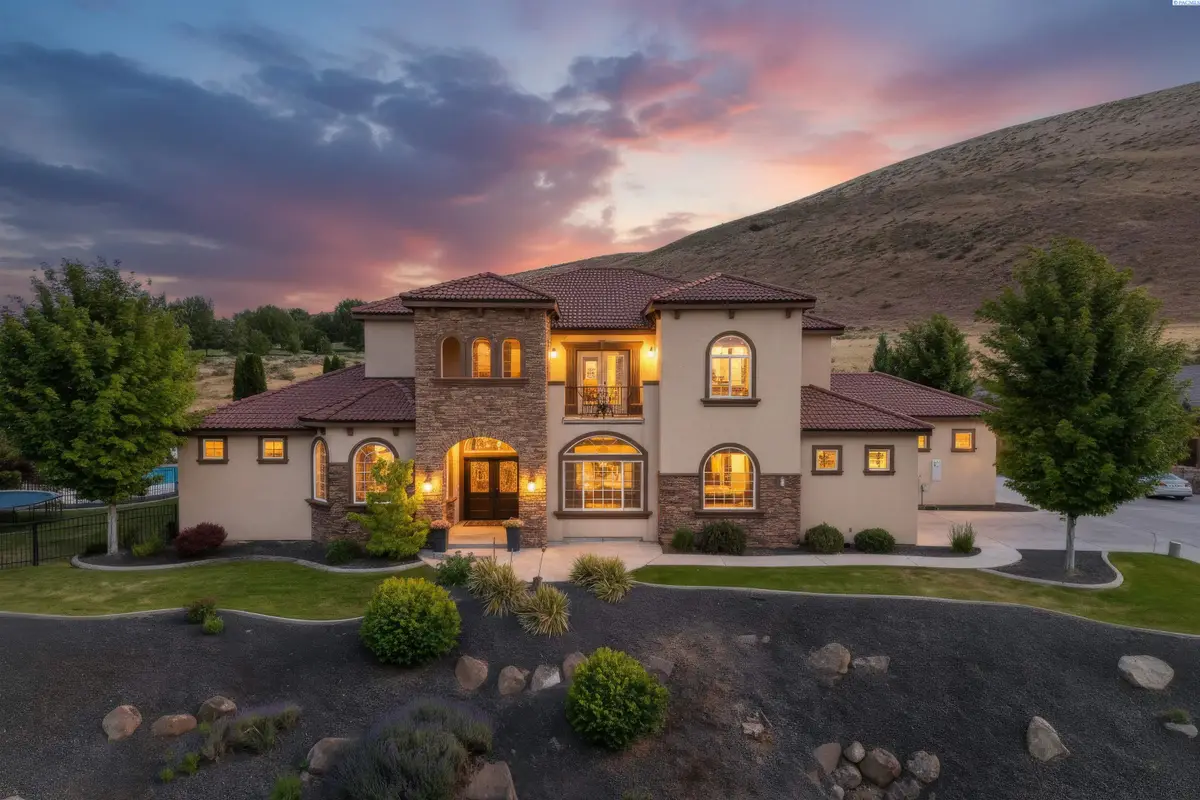 1273 Plateau Drive, Richland, WA 99352 - #1