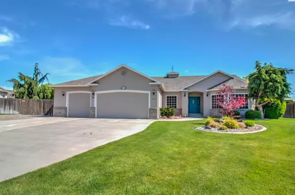 2806 W 38th Ct, Kennewick, WA 99337