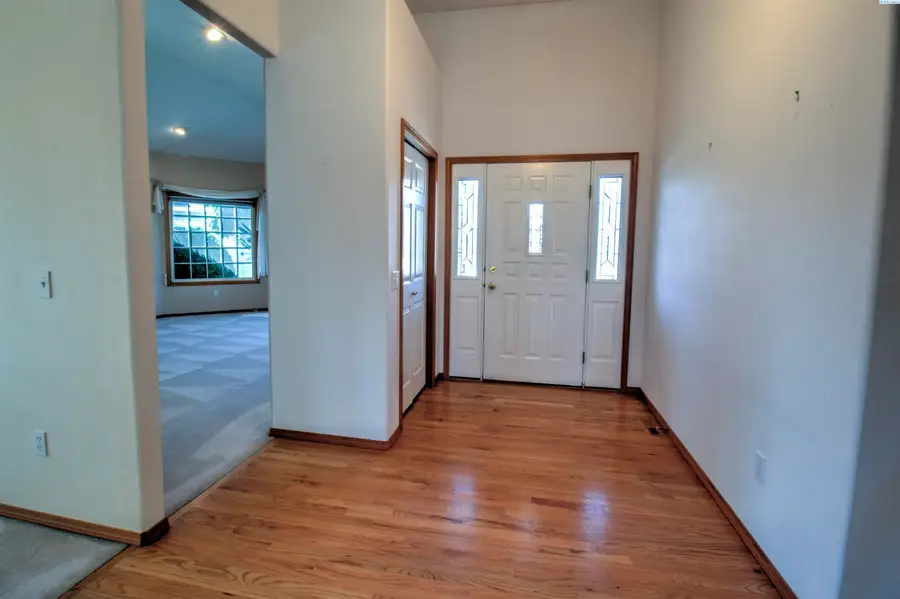 2806 W 38th Ct, Kennewick, WA 99337 - #3