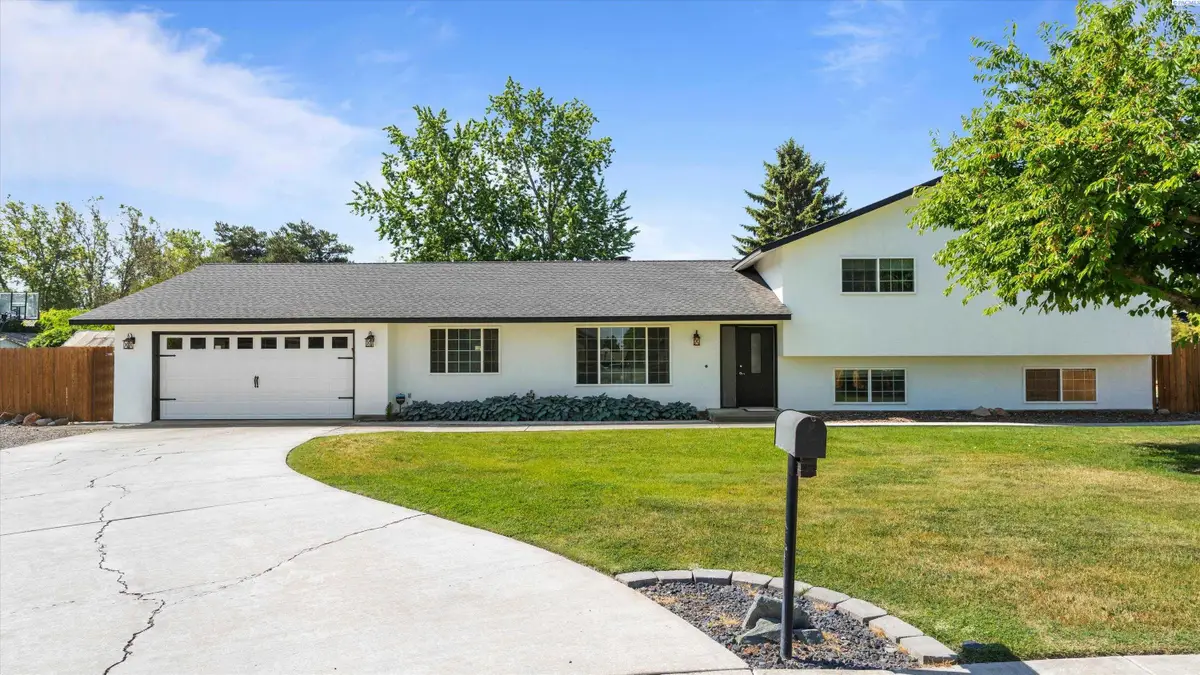 702 N Sheppard Place, Kennewick, WA 99336 - #1