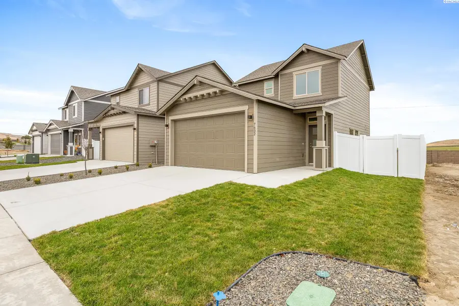 7632 Grapevine Ct, West Richland, WA 99353 - #2