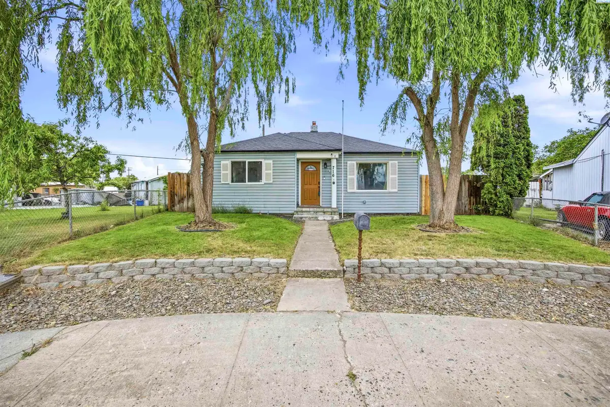 716 E 5th Ave, Kennewick, WA 99336 - #1