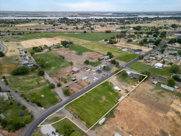 16604 S 1987 Pr Se, Kennewick, WA 99337