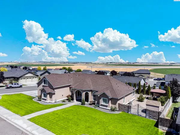 4807 Adobe Dr, Pasco, WA 99301