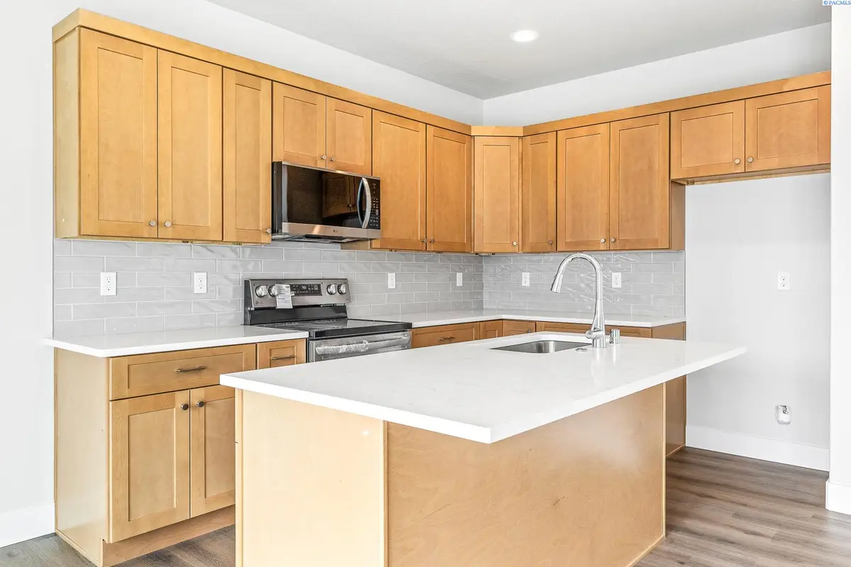7461 Grapevine Ct, West Richland, WA 99353 - #1