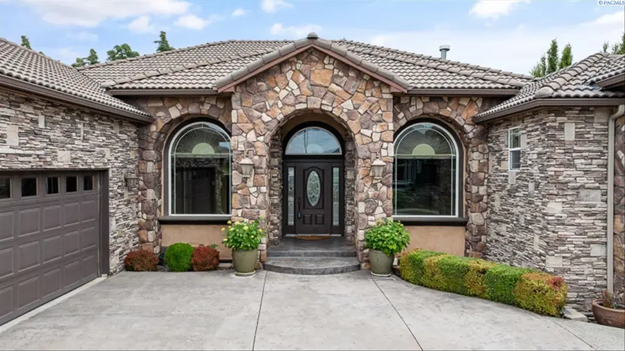 3301 S Tweedt St, Kennewick, WA 99337 - #2