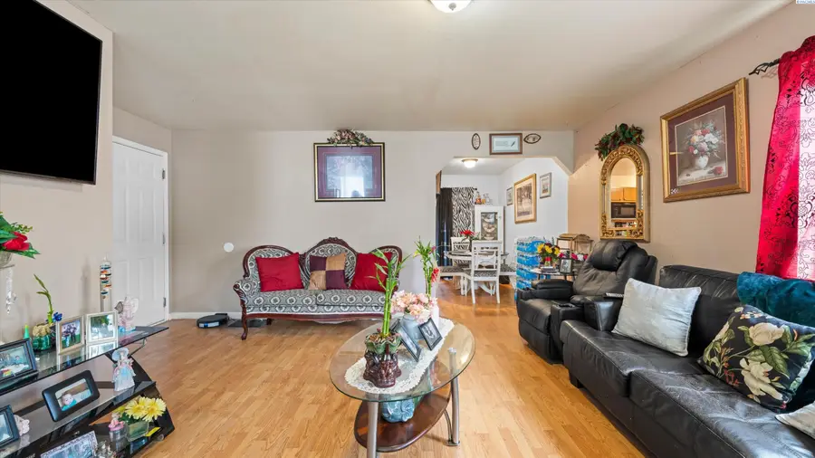 836 S Elm St, Kennewick, WA 99336 - #2