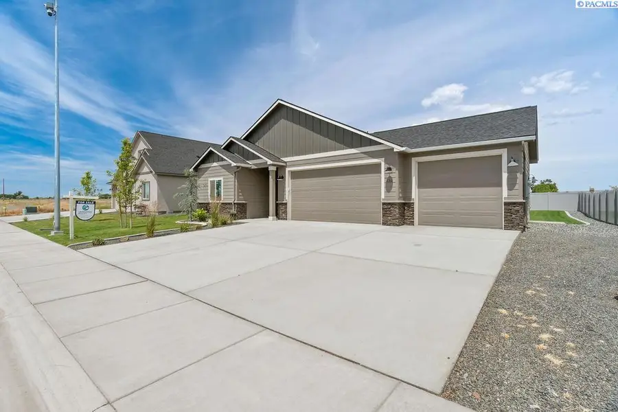 231 Schrute Rd, Prosser, WA 99350 - #2