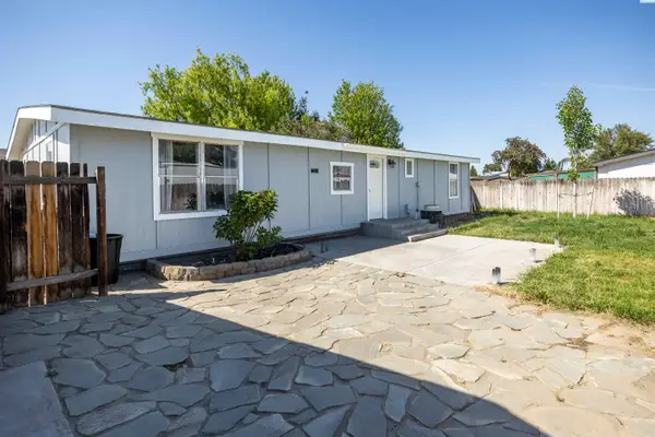 9132 W Yellowstone Ave, Kennewick, WA 99336