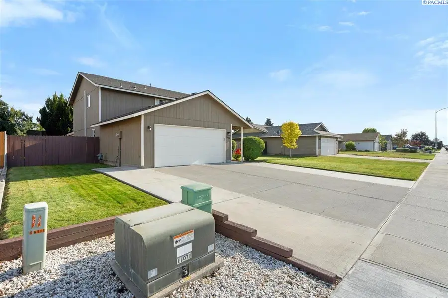 6104 Fenway Dr, Pasco, WA 99301 - #2