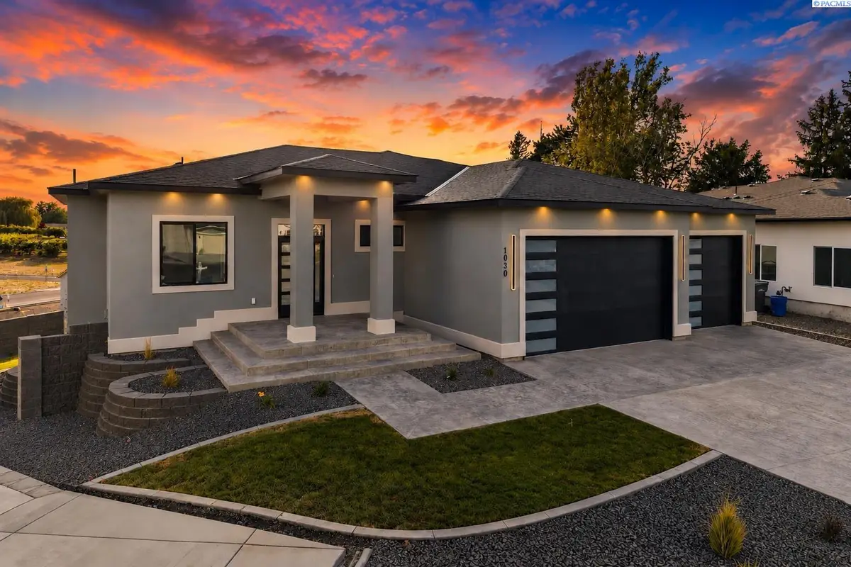 1030 S Florida Pl, Kennewick, WA 99338 - #1