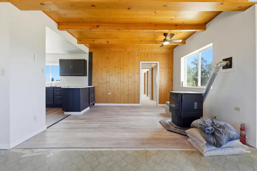56005 N Thomas Road, Benton City, WA 99320 - #2