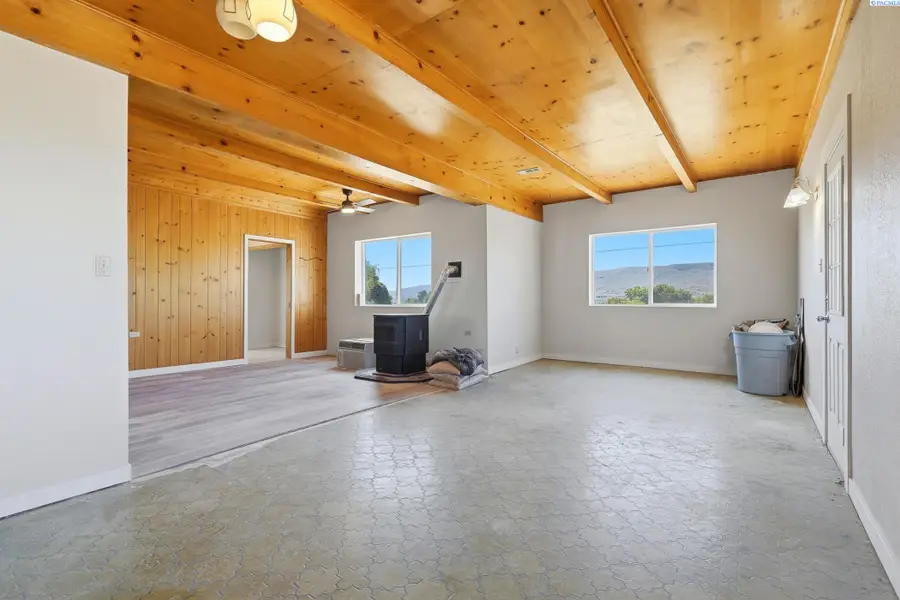 56005 N Thomas Road, Benton City, WA 99320 - #3